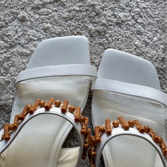 Vintage Naturalizer sandals white leather block heel slip on double strap 8.5 - Picture 13 of 13